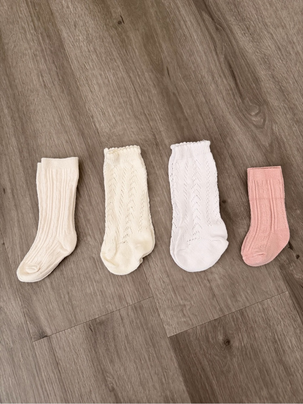 x2 Kyte baby & x2 No Name Knit Baby Knee high Socks Set - Cream, White & Pink
